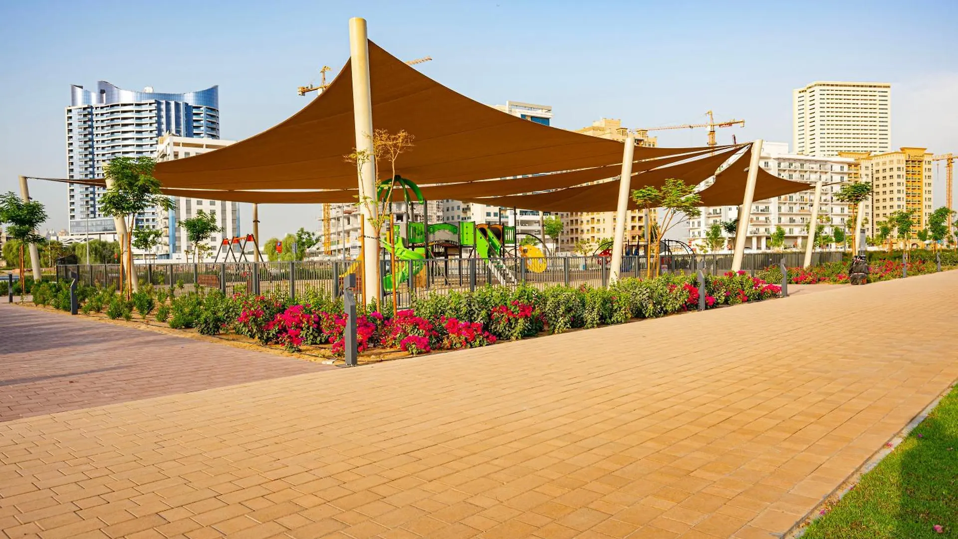 Sleek & Spacious Studio In Central Dubailand Apartment Dubai